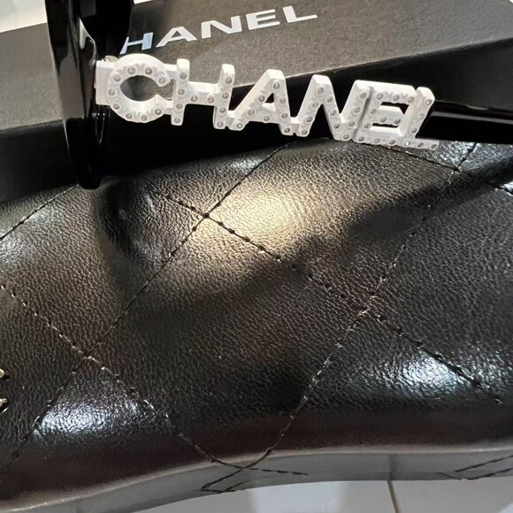 Authentic CHANEL Sunglasses Women's Polarized-Black/White CC Logo New With Box - Picture 4 of 10